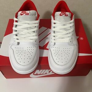 Jordan retro 1 white/university red men’s 10.5